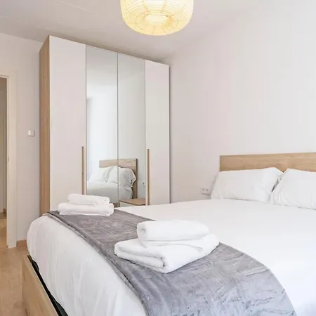 Dialez Holidays - Colomeres Apartament *